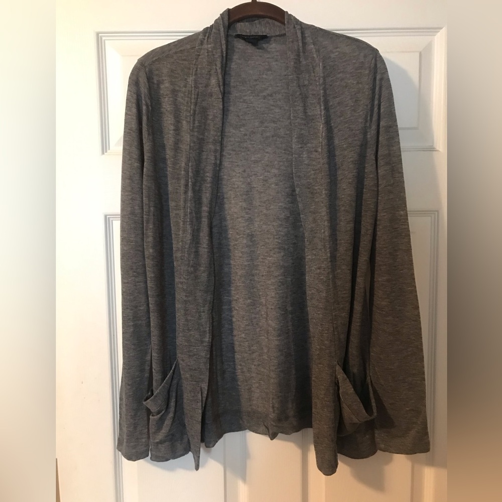 Banana Republic Lightweight Long Sleeve Cardigan Womens Medium Grey